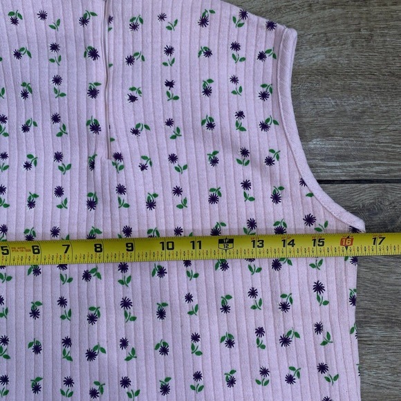 Vintage Pink Flower Sleeveless Mock Neck Ribbed Top - Picture 10 of 12